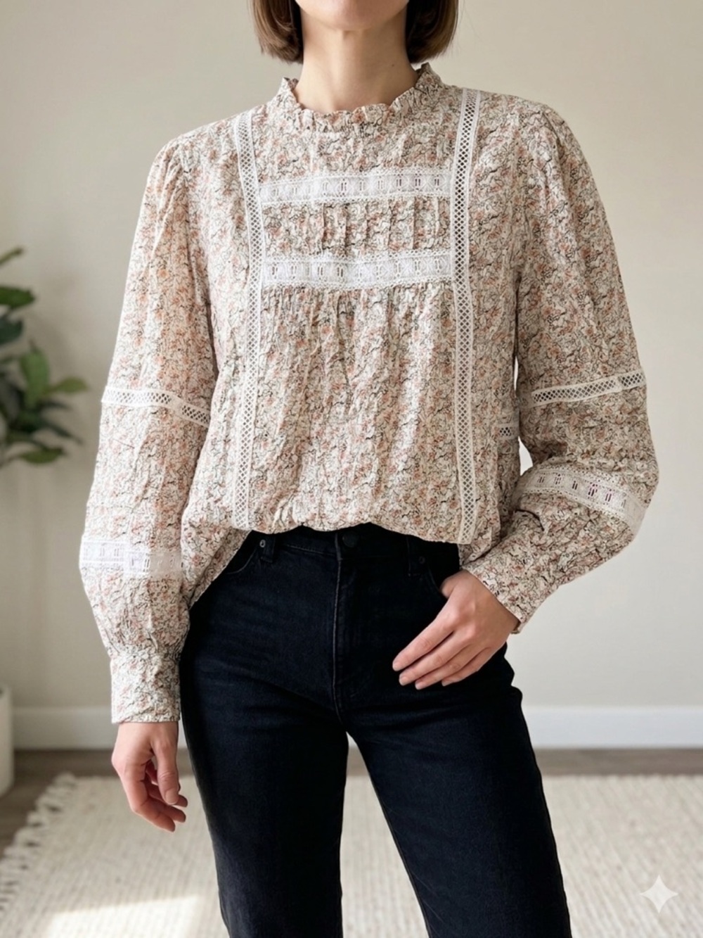 Solitaire Floral Blouse L NWT Boho Cottagecore Balloon Sleeve Ruffle Mock Neck